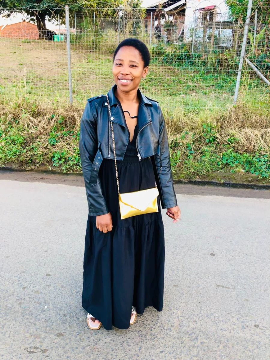 Zikhona Lele Ntshongela, Manager